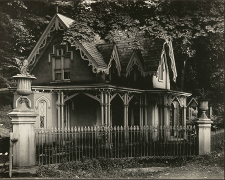 Gothic gate near Palkeepsie, N.Y., 1931. [http://lens.blogs.nytimes.com/2013/08/08/a-new-look-at-walk-evanss-american-photographs/?_r=0]